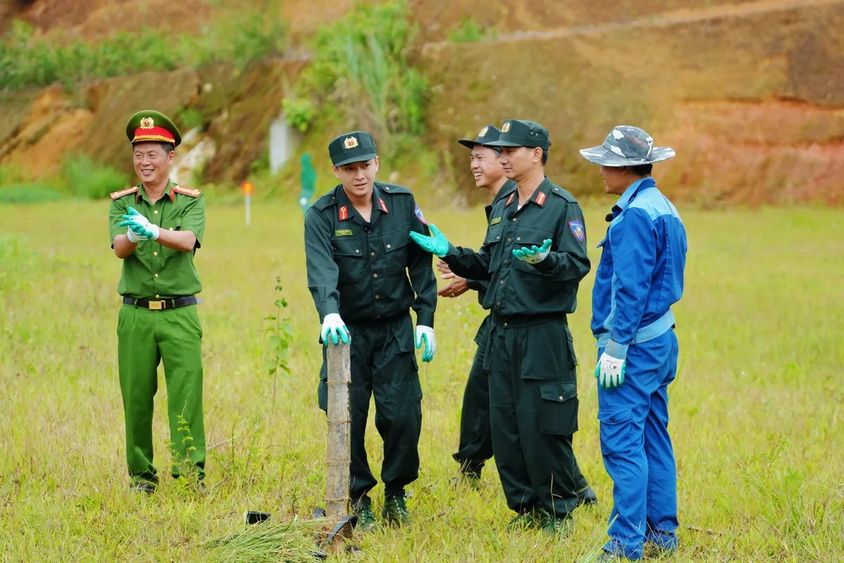 Đinh Tiến Đạt, Tăng Duy Tân vừa tham gia đã “sốc” vì đánh trận lớn - 4