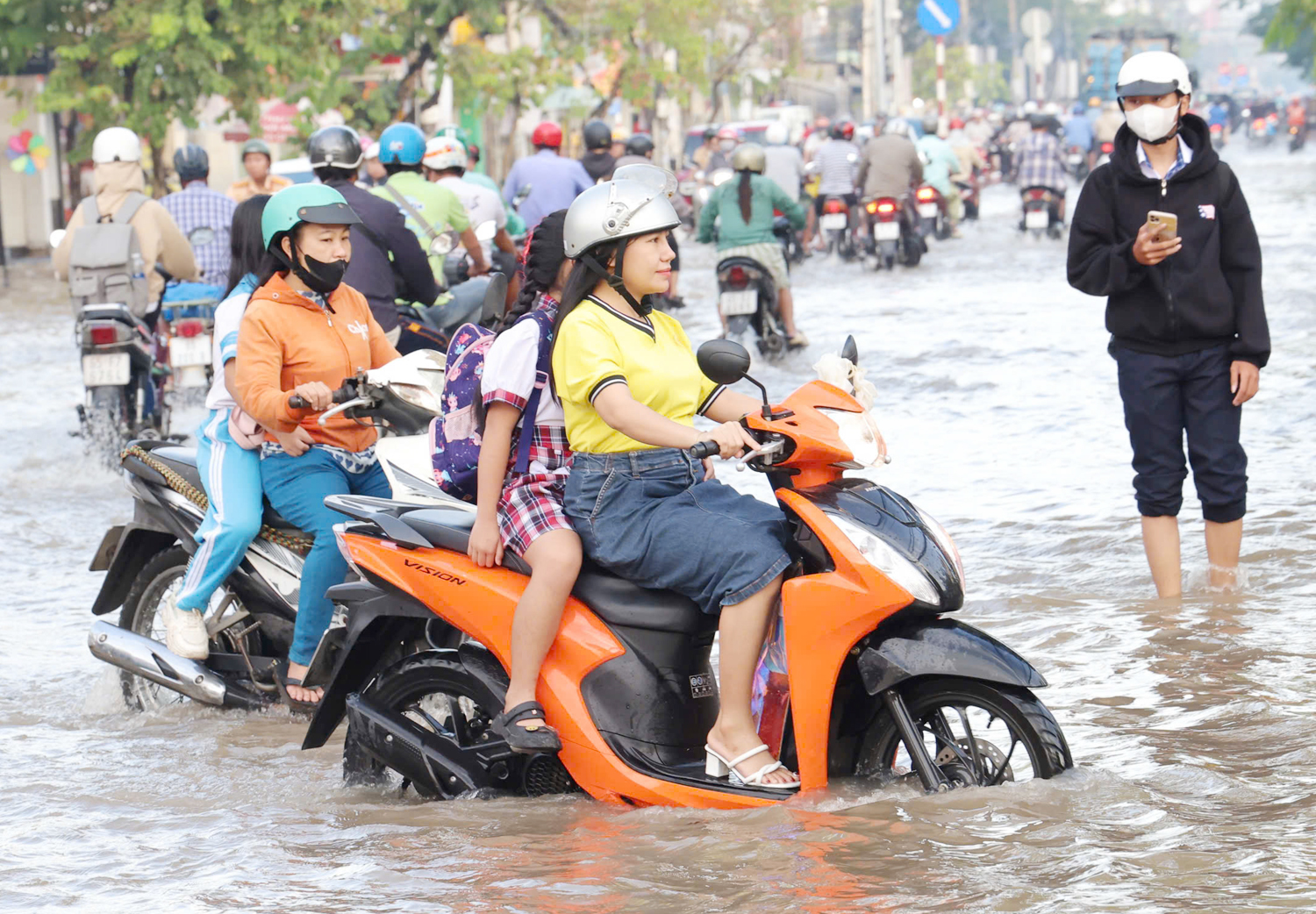 Nhiều tuyến đường ở Cần Thơ không bị ngập trong đợt triều cường tháng 10 - 1