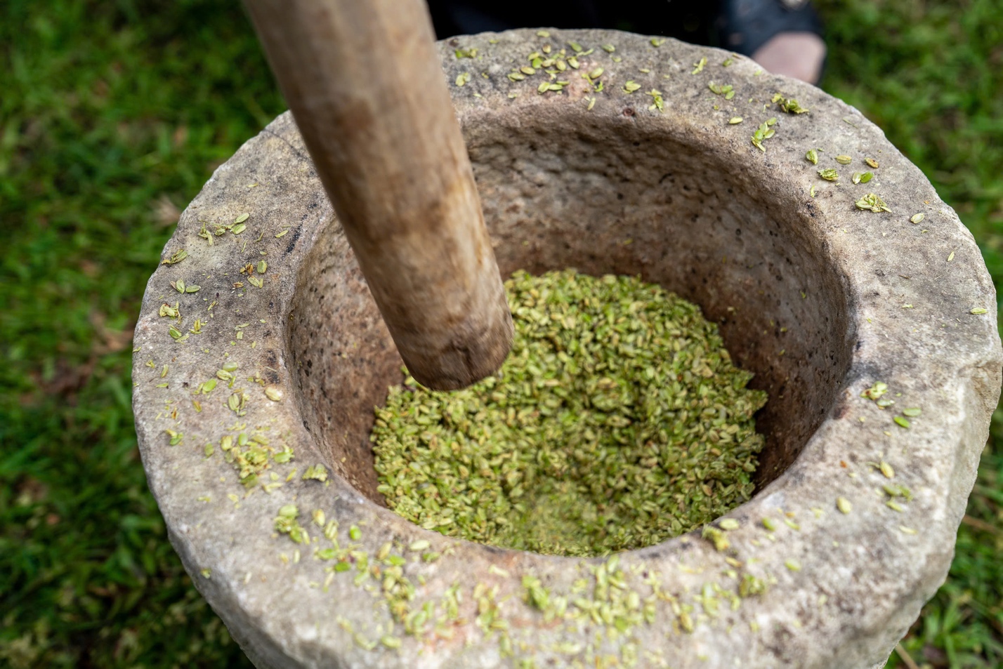 “Cháy hàng” cốm trong Lễ hội Cốm - 6
