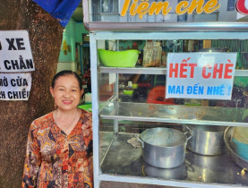  - Độc lạ chủ quán chè '3 không', hết rồi mai đến nhé!