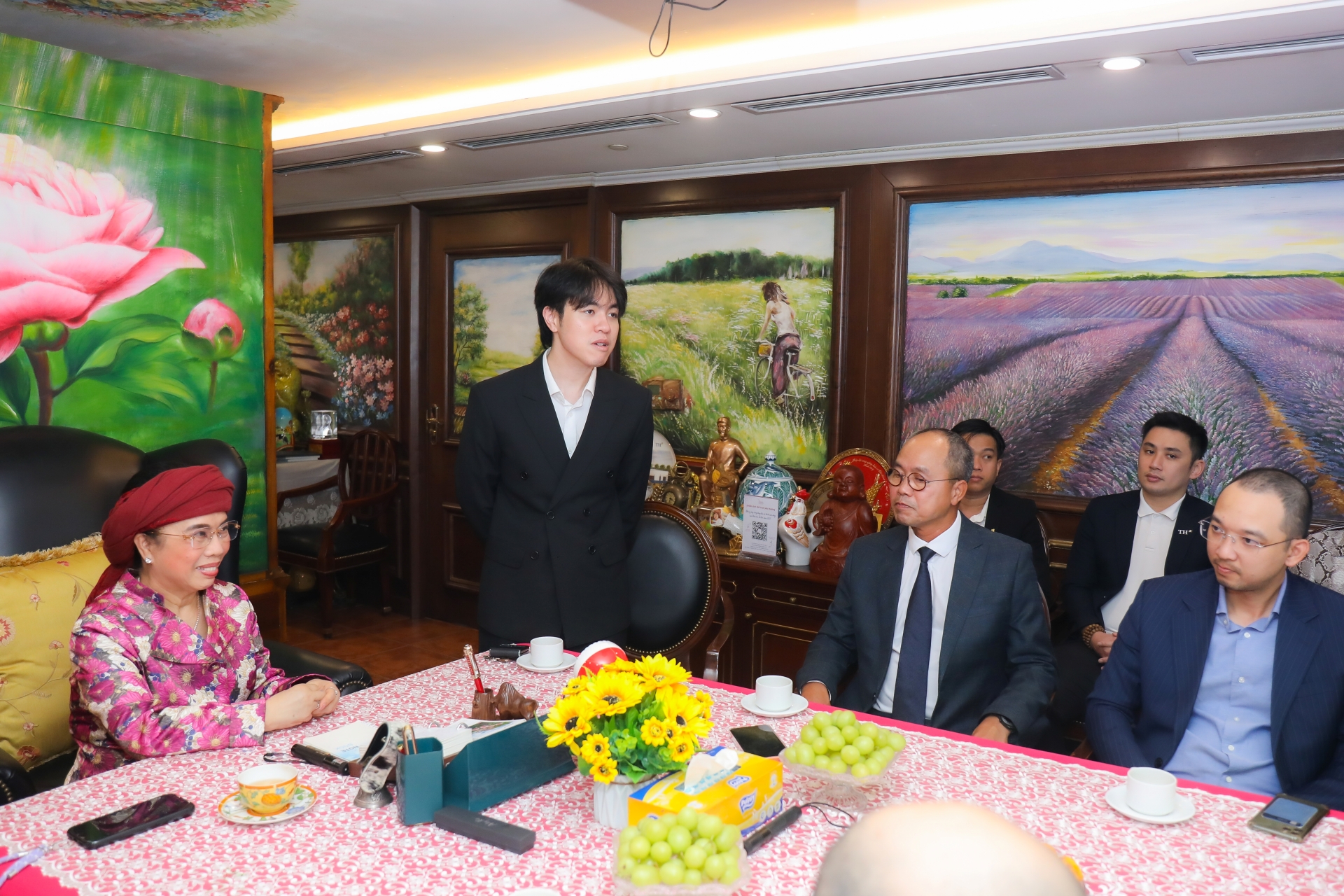 Anh hùng Lao động Thái Hương được tôn vinh Doanh nhân xuất sắc ASEAN - 2