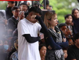  - MisThy rơi nước mắt khi cô bé 10 tuổi hỏi: “Không biết mẹ có thương con không?”