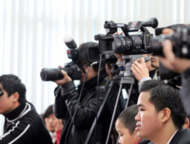  - Đại biểu đề nghị công nhận viên chức trong cơ quan báo chí công lập