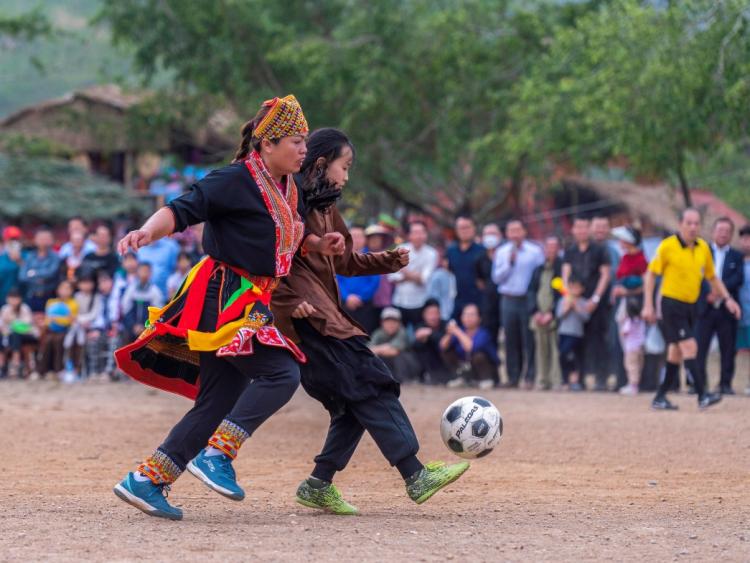 Lần đầu tiên Quảng Ninh tổ chức giải bóng đá nữ các dân tộc thiểu số