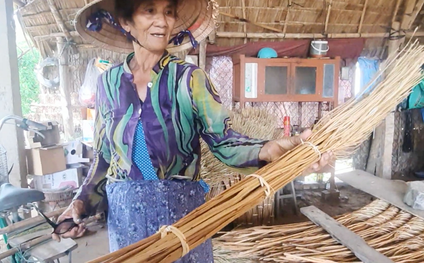 Thương nhớ chổi ráng miền Tây - 6