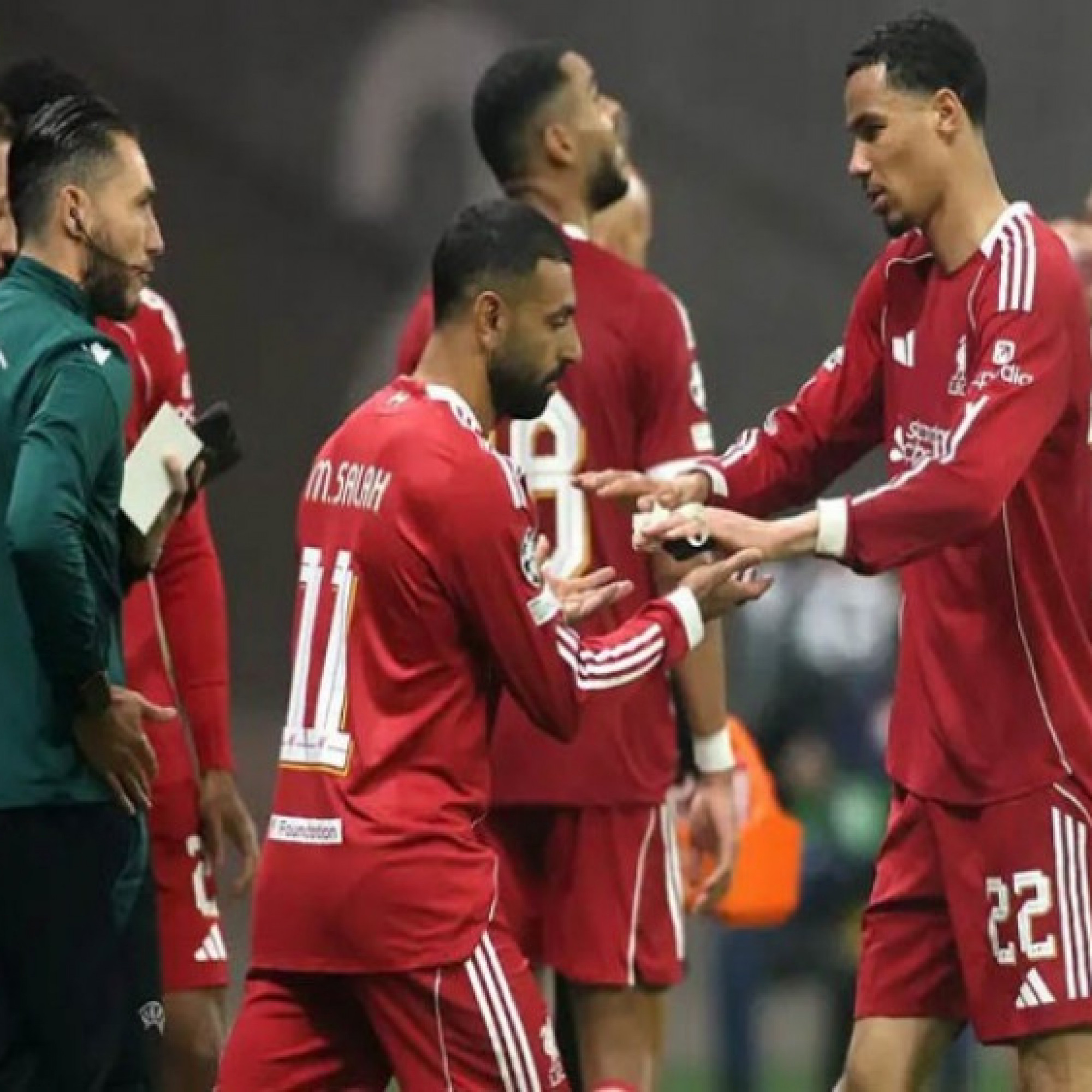  - Siêu sao Salah 2 trận dự bị ở Cúp C1, nổi giận xóa sạch mối liên hệ với Liverpool