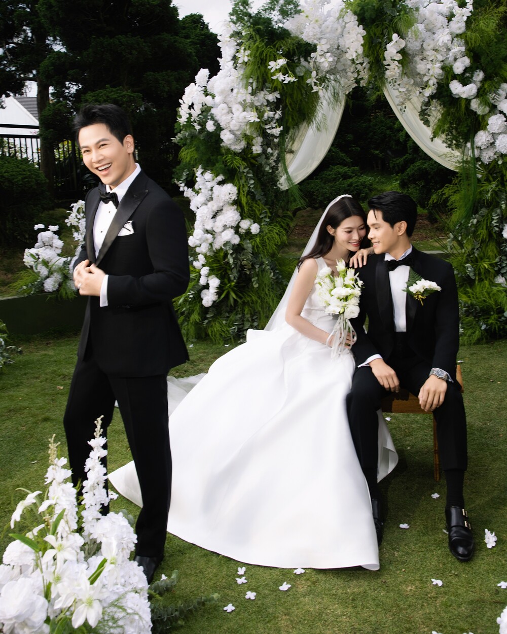 Mai Tiến Dũng làm “chủ hôn” cho Quỳnh Châu và Phát Nguyễn trong MV Mình Cưới Nhau Em Nhé - 3