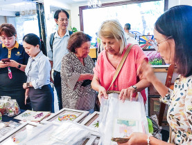 - Khai mạc triển lãm từ thiện, lan tỏa tinh thần sẻ chia cùng bạn trẻ giàu nghị lực