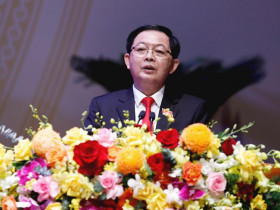 - Bà Phạm Thị Thanh Trà và ông Hồ Quốc Dũng giữ chức Phó thủ tướng