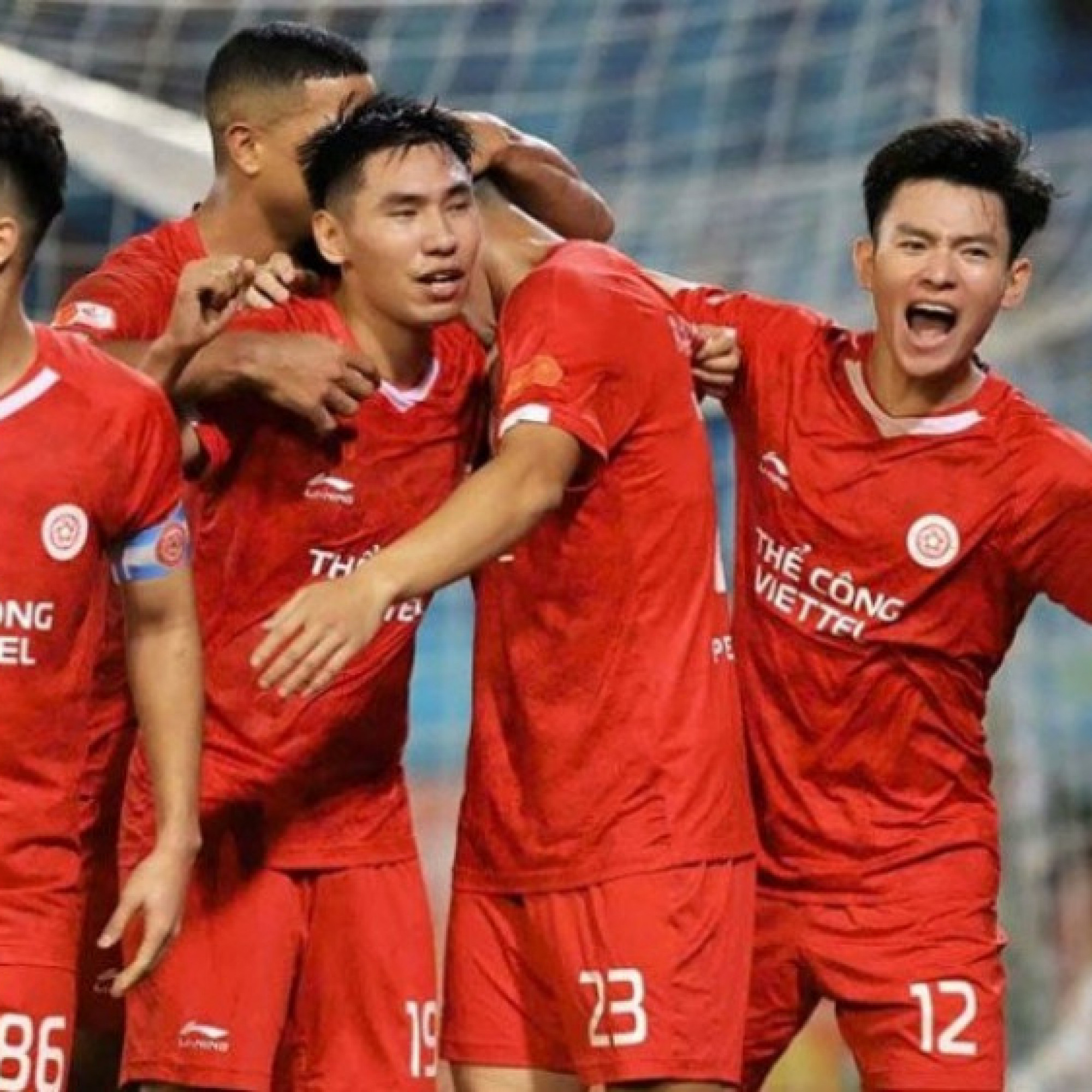  - Trực tiếp bóng đá HAGL - Thể Công Viettel: Không cân sức (V-League)