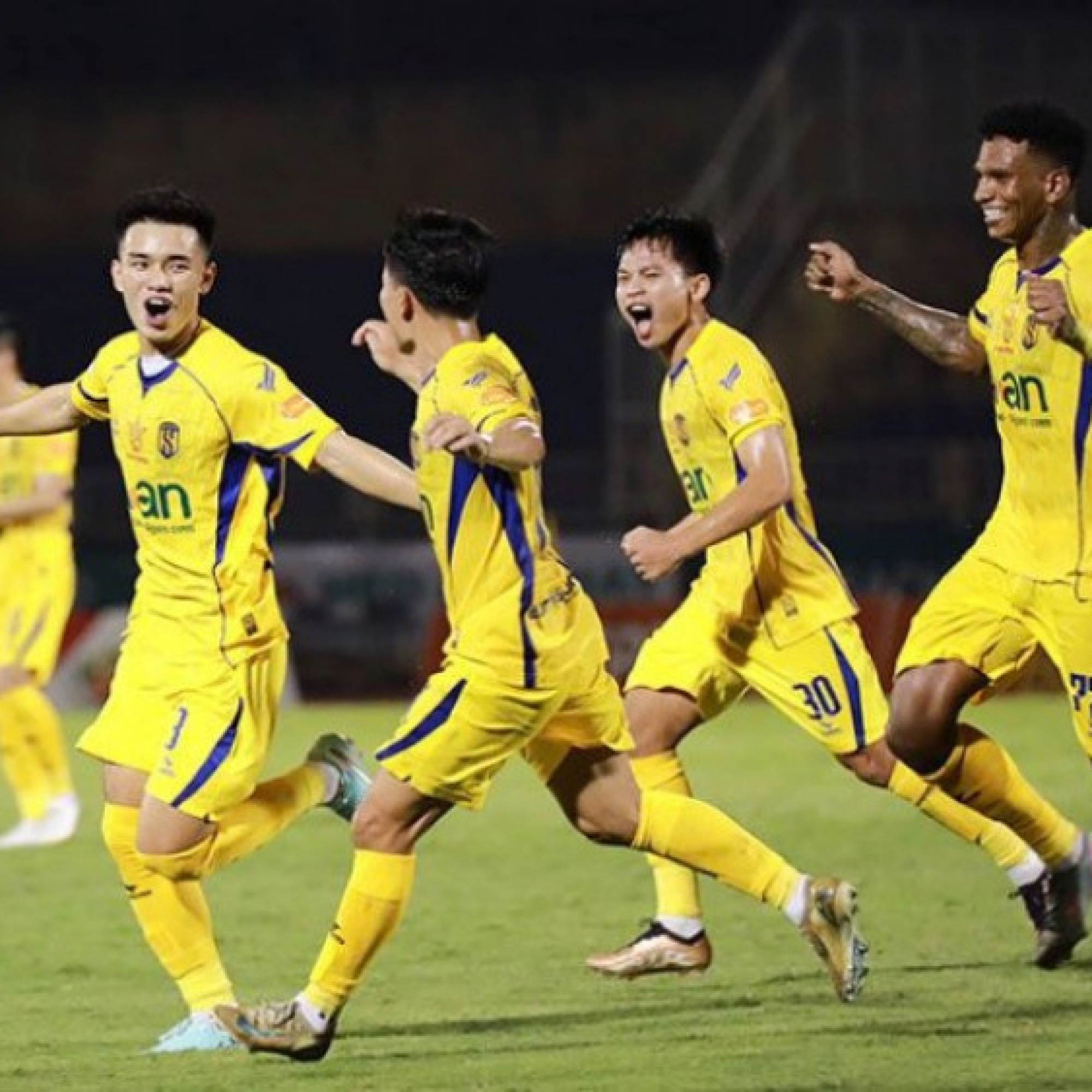  - Trực tiếp bóng đá SLNA - Thanh Hóa: Derby gian khó (V-League)