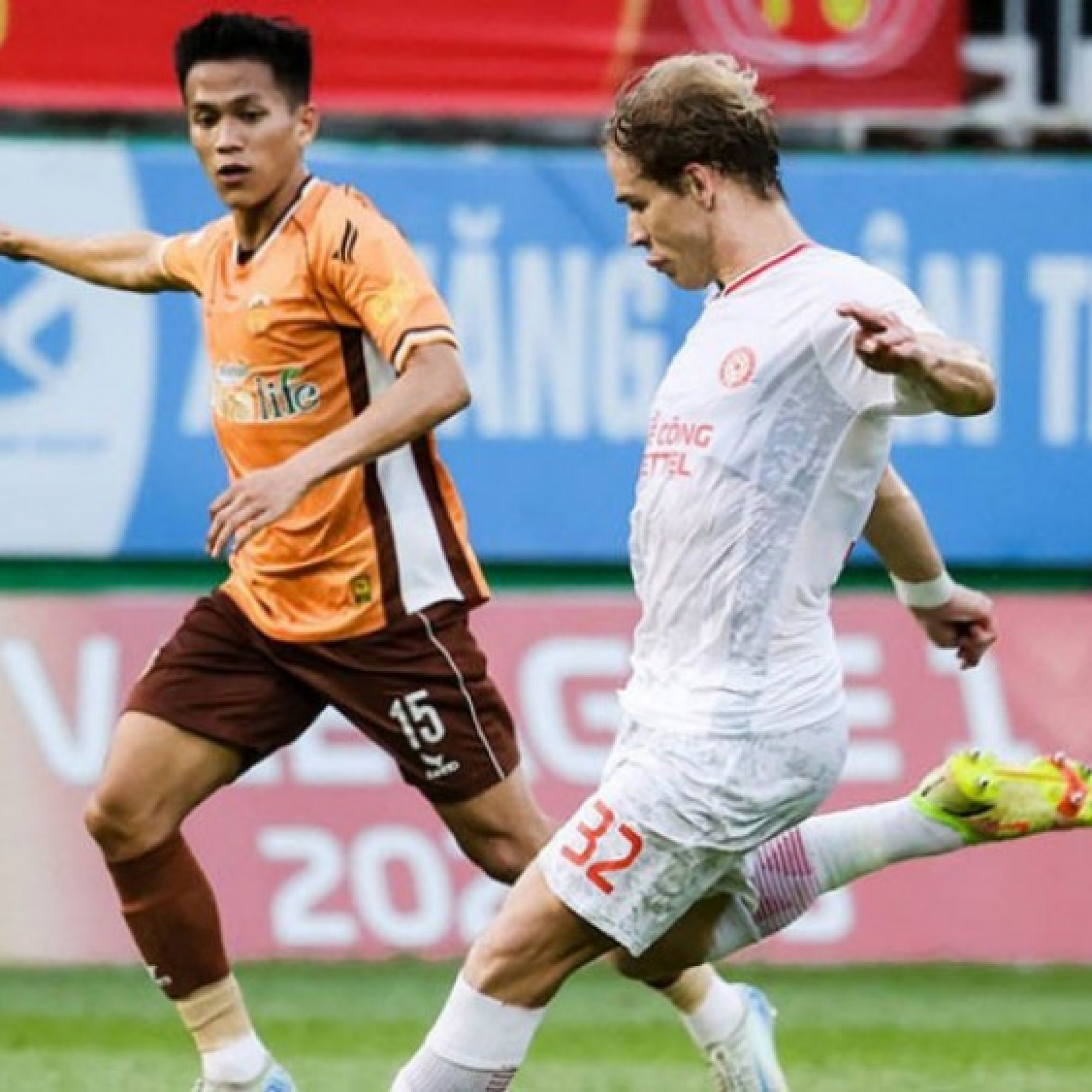 - Video bóng đá HAGL - Thể Công Viettel: Bất ngờ ở Pleiku (V-League)
