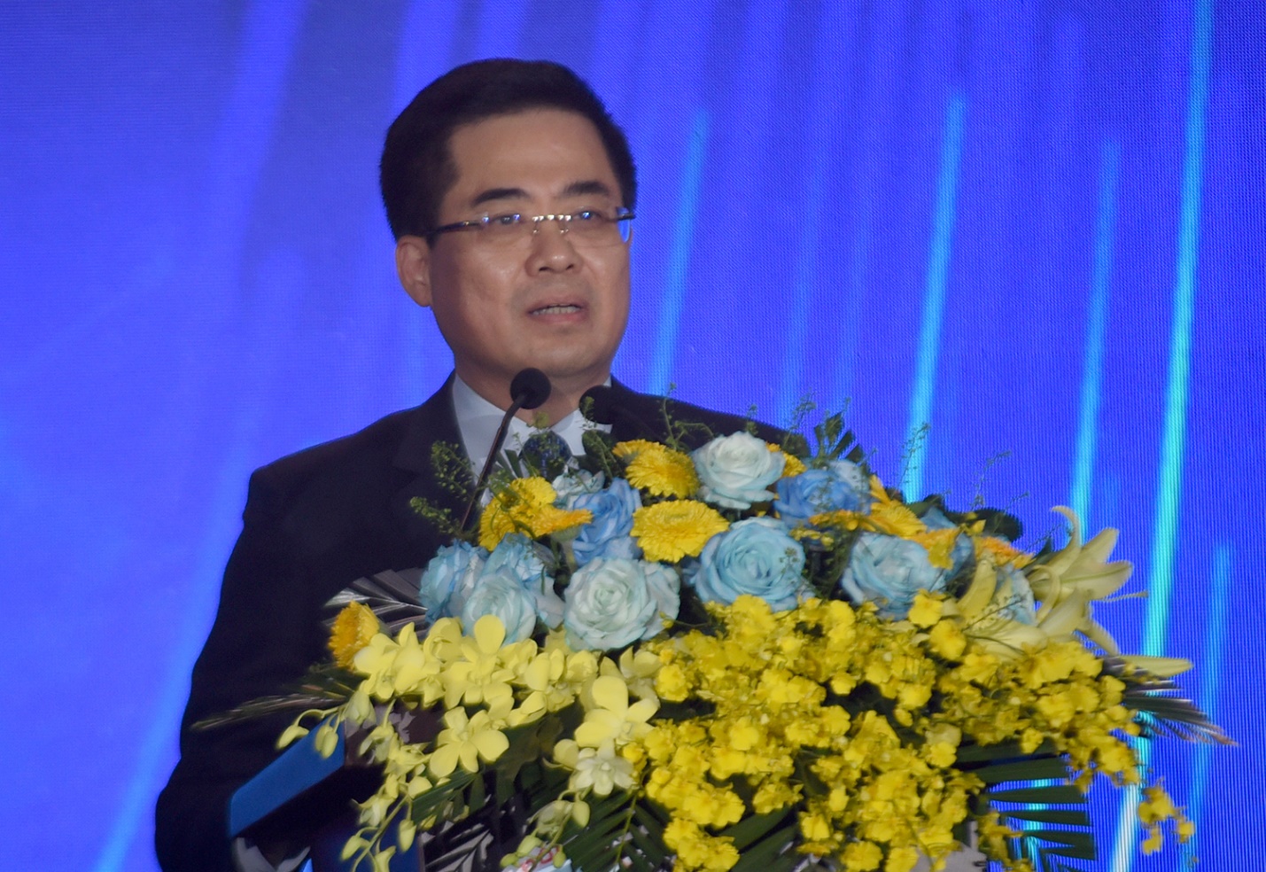 doanh nhan quang ngai tai tp.hcm khat vong ‘doi moi de vuon xa’ - 5