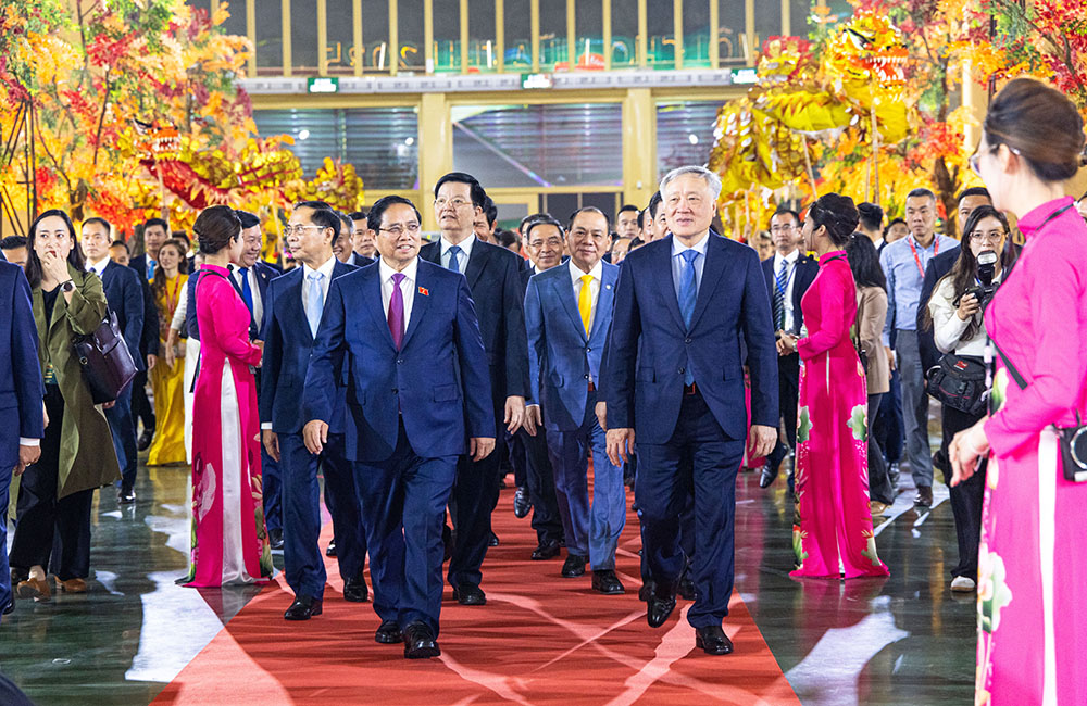 Khai mạc Hội chợ mùa thu lần thứ nhất với nhiều kỷ lục - 1