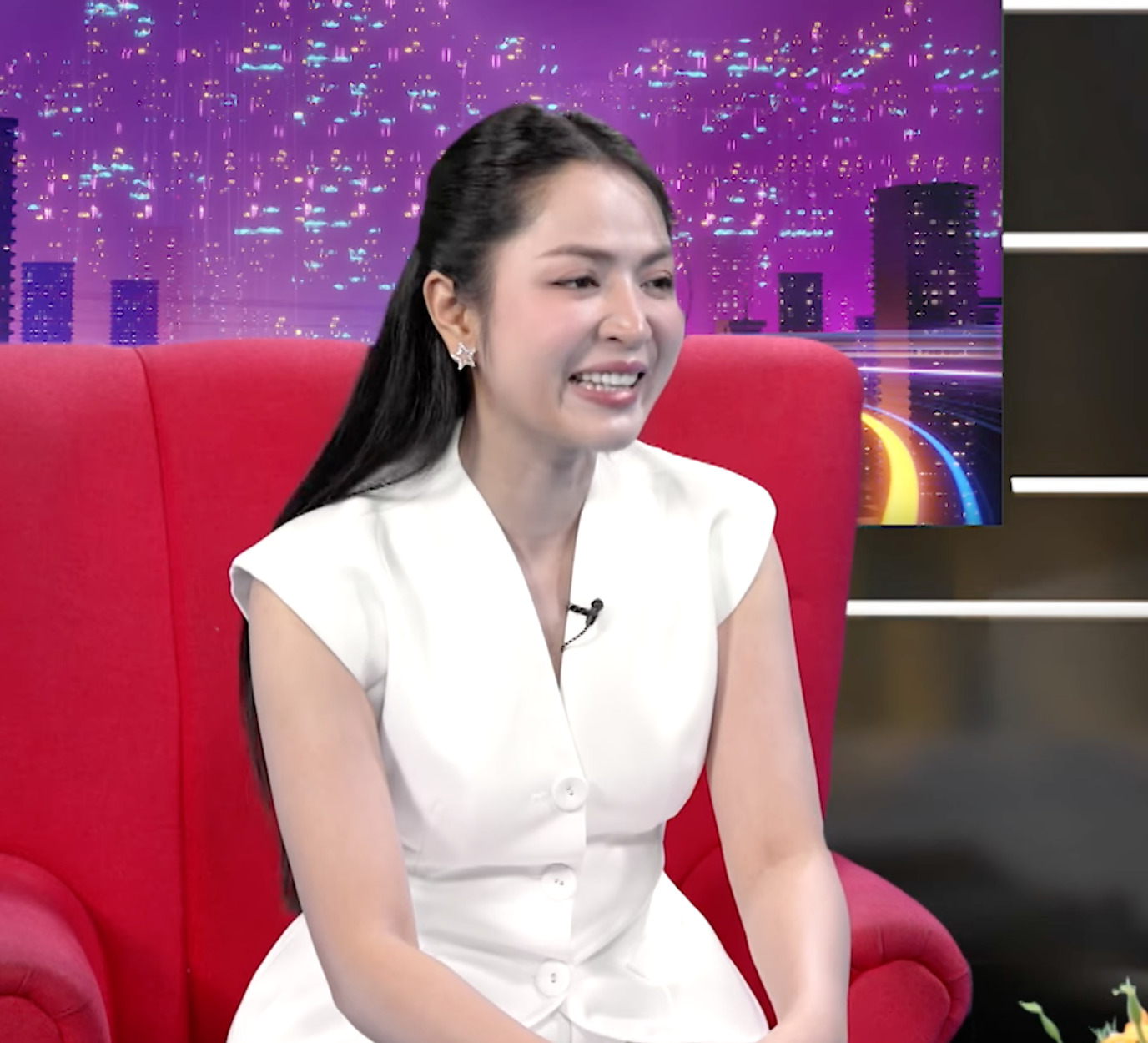 Giọng ca “Viết tiếp câu chuyện hòa bình” tiết lộ quá khứ cứng đầu, bị cộng sự nói khó gần - 5