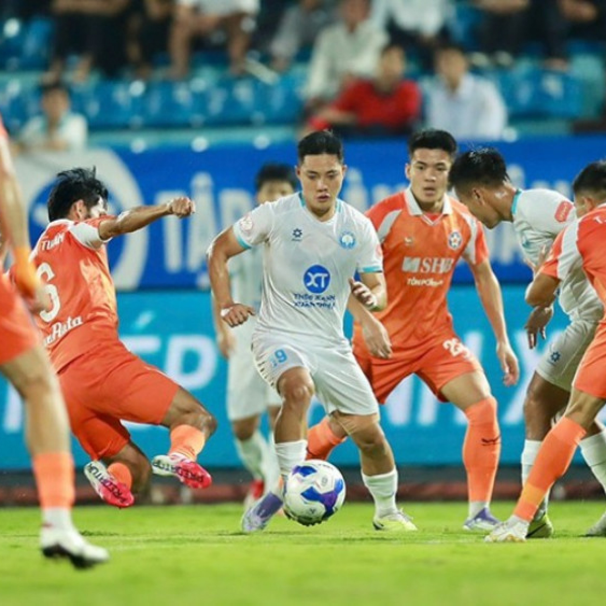 - Video bóng đá Nam Định - Đà Nẵng: Đương kim vô địch lâm nguy (V-League)
