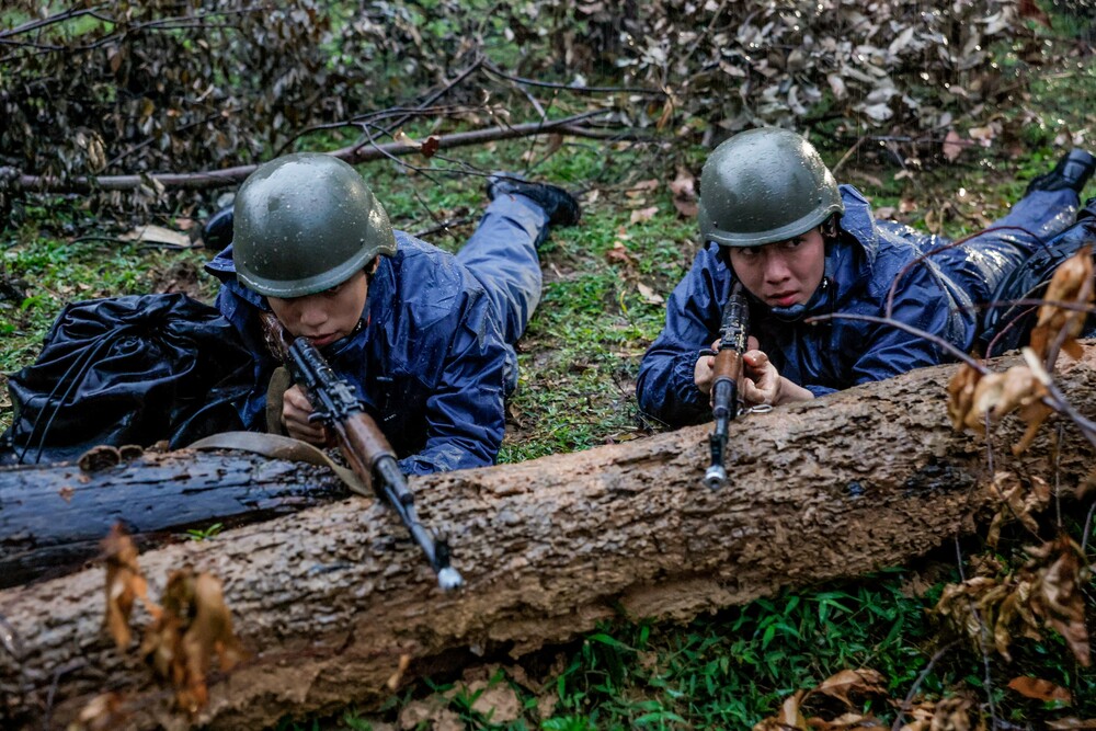 Chiến sĩ quả cảm: Tăng Duy Tân, Hưng Nguyễn nhập viện - 1