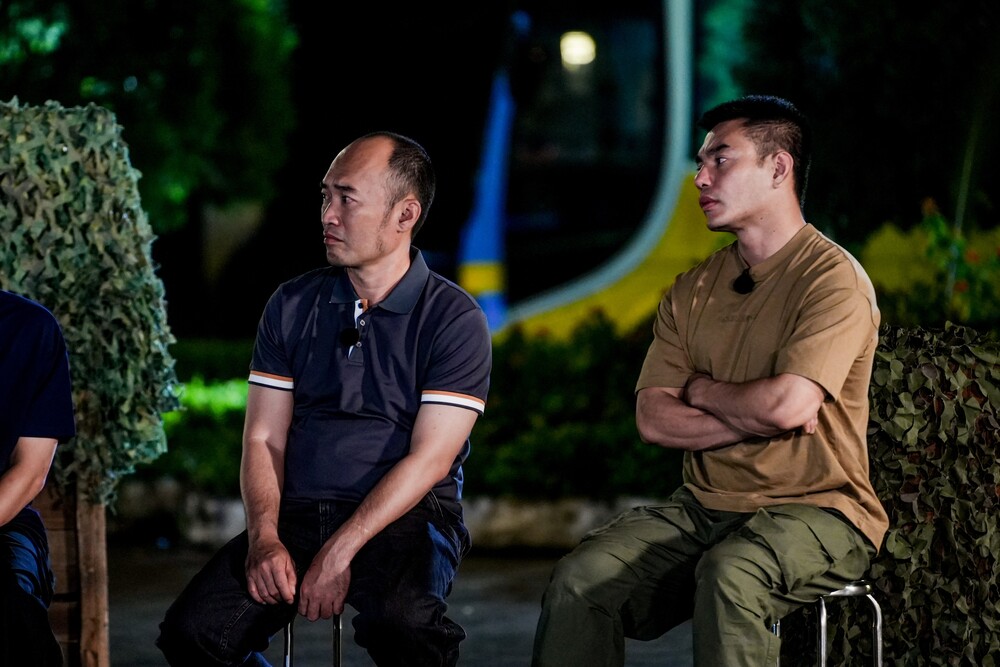 Chiến sĩ quả cảm: Tăng Duy Tân, Hưng Nguyễn nhập viện - 3