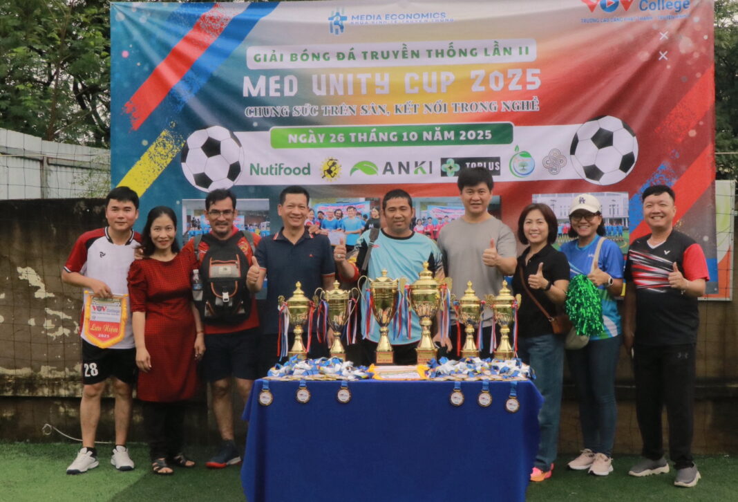 Toplus FC vô địch giải MED Unity lần 2 - 3