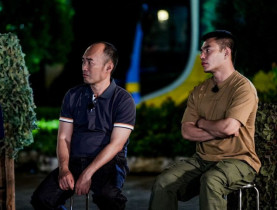 - Chiến sĩ quả cảm: Tăng Duy Tân, Hưng Nguyễn nhập viện