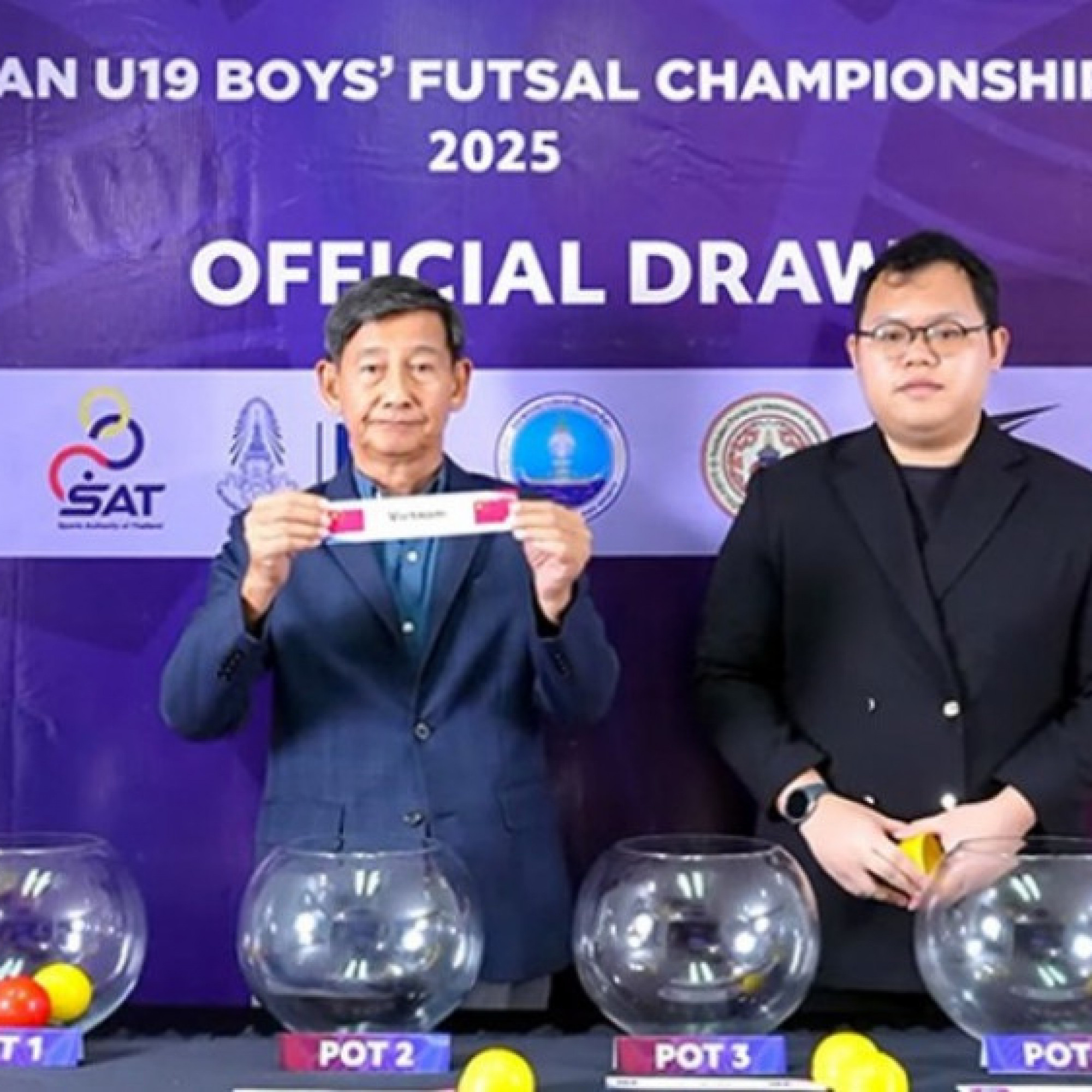 - VFF yêu cầu Thái Lan làm rõ vụ nhầm quốc kỳ Việt Nam tại giải Đông Nam Á