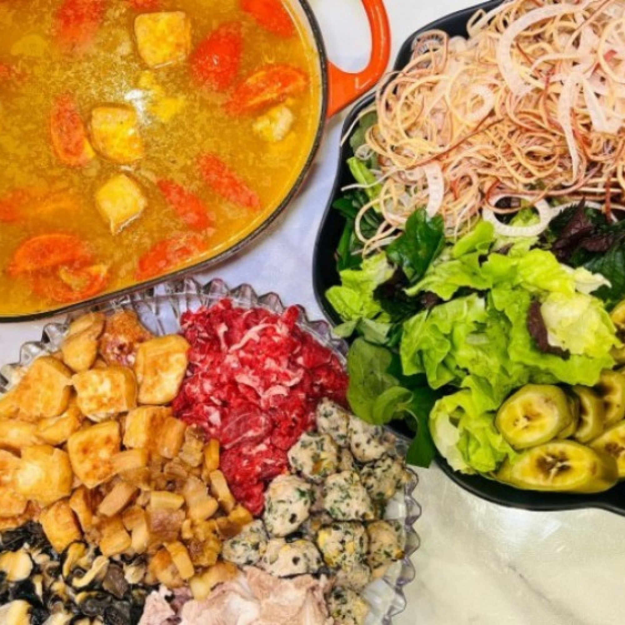 - Lẩu ốc ngon hơn ngoài hàng nhờ công thức "thần thánh"