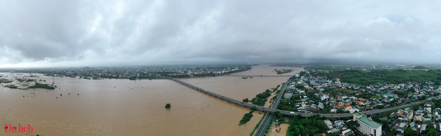 dong song tra khuc khac la trong mua mua lu - 4