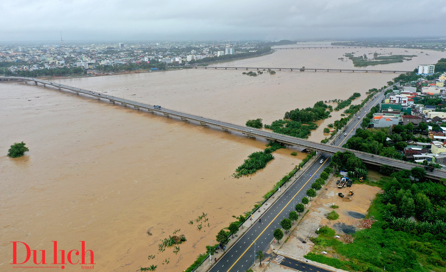dong song tra khuc khac la trong mua mua lu - 3