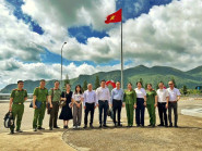 Để đảo xa... không còn xa