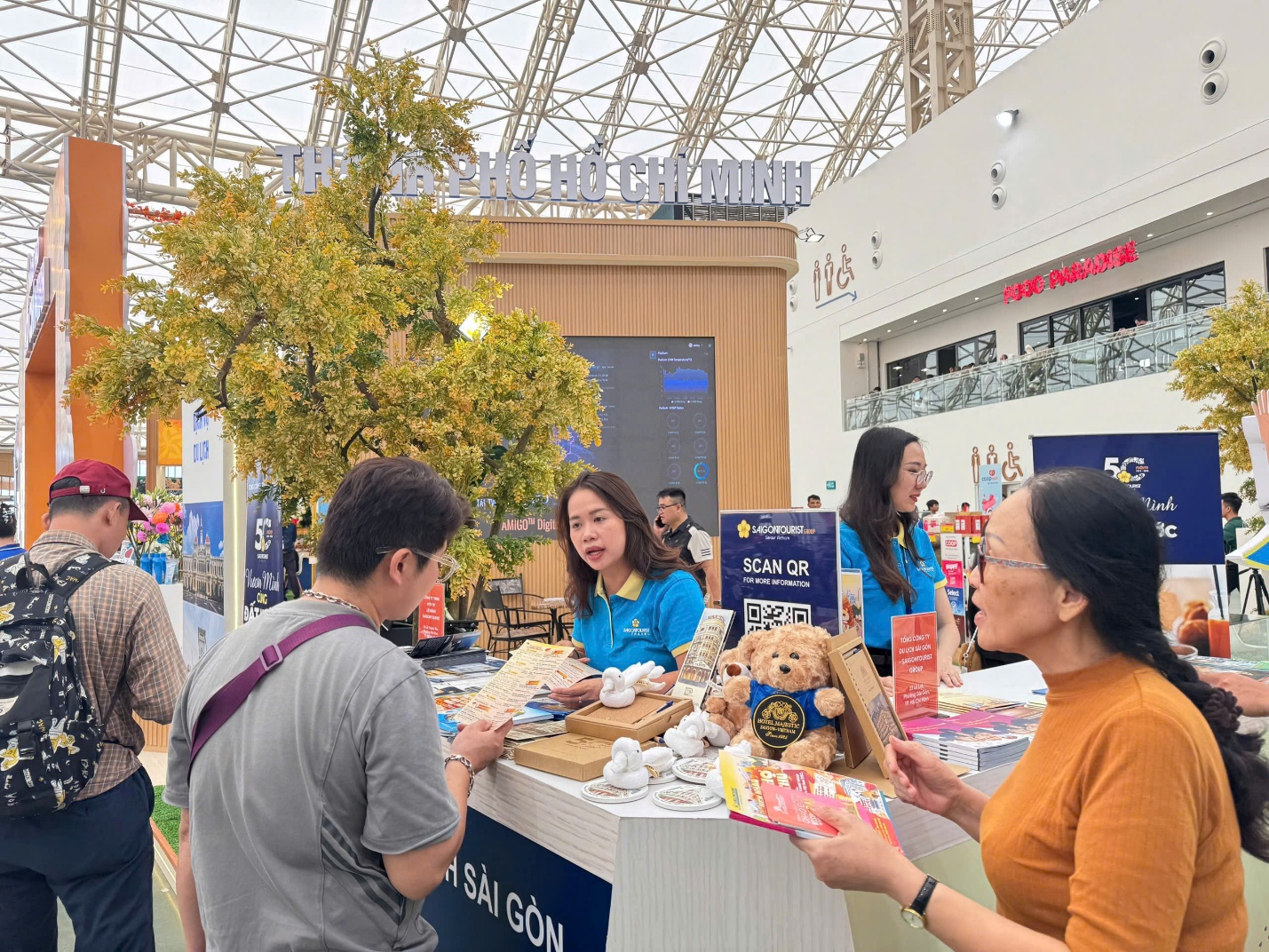 Saigontourist Group tham gia Hội chợ mùa Thu 2025 - 2