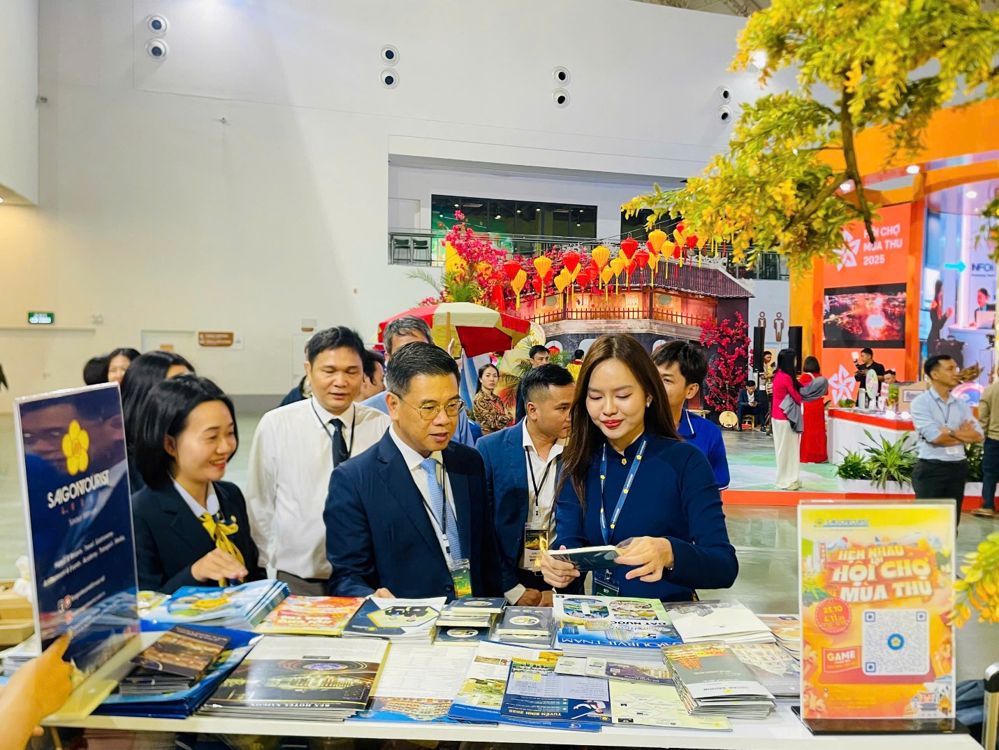 Saigontourist Group tham gia Hội chợ mùa Thu 2025 - 1
