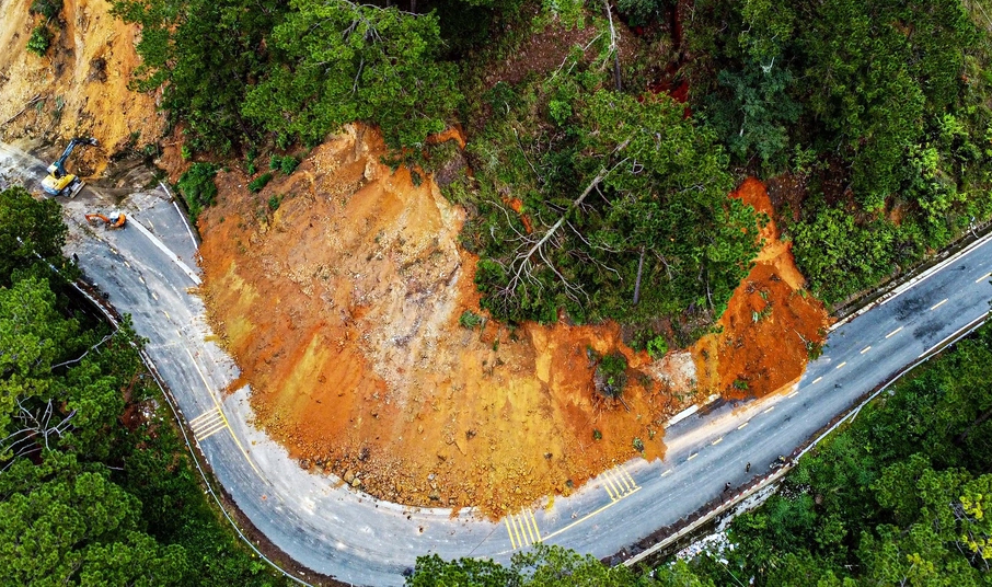 Đi du lịch, cần tải ngay ứng dụng cảnh báo sạt lở ở Việt Nam - 1