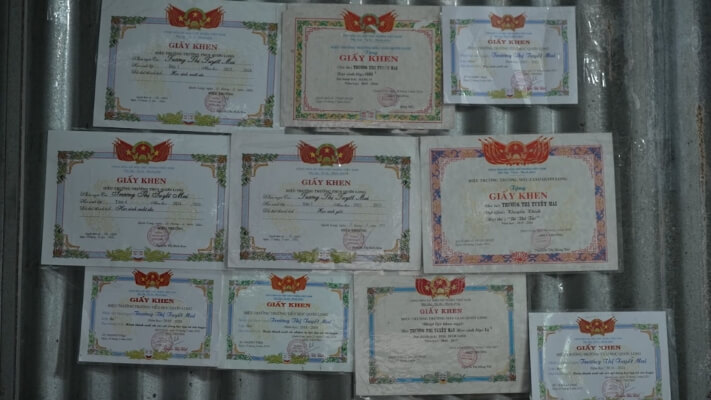 Phương Trinh Jolie bật khóc khi thấy hình ảnh tuổi thơ mình trong cô bé mồ côi ở “Mái ấm gia đình Việt” - 8