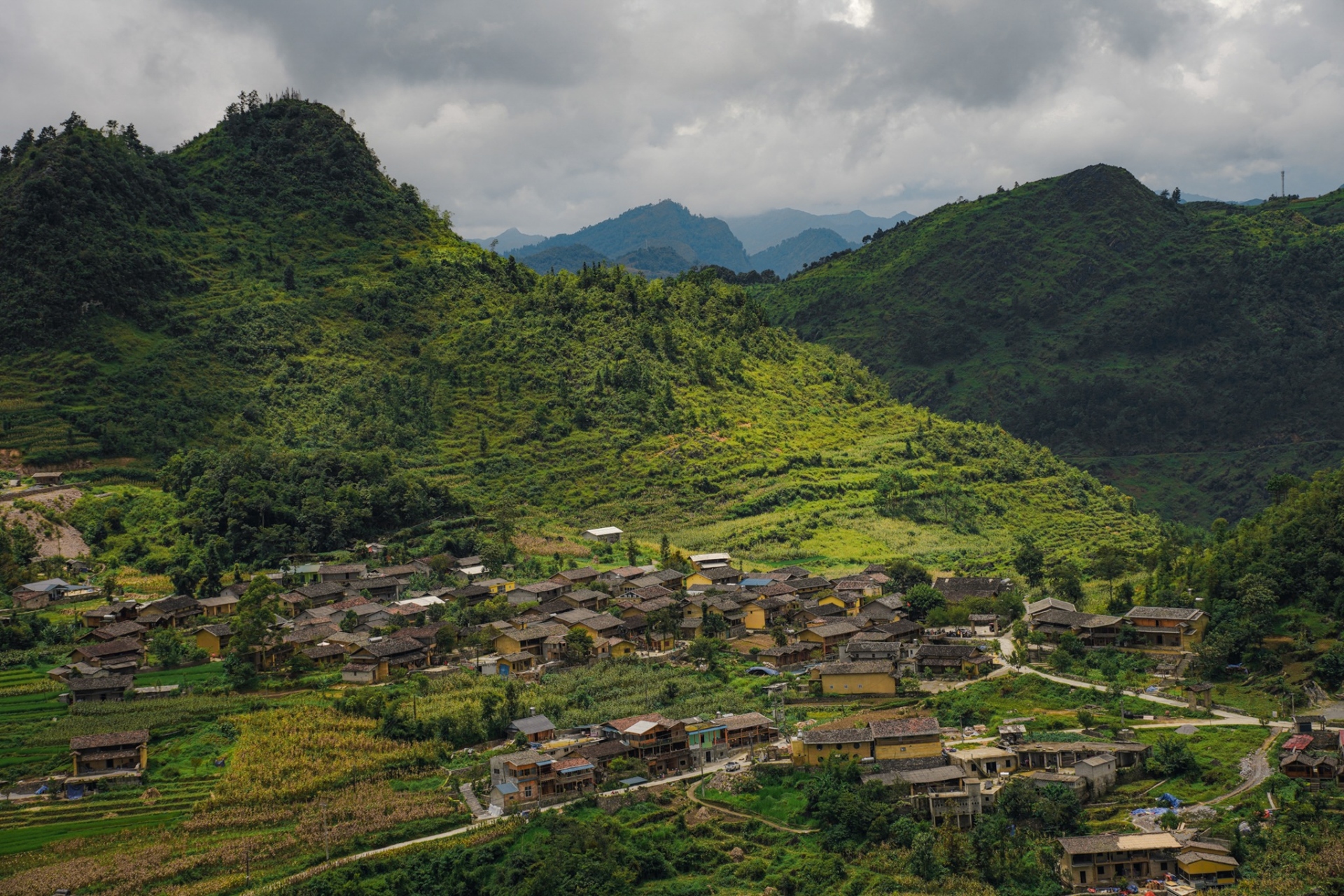 Lời cảnh báo từ những 'Làng du lịch tốt nhất' - 1