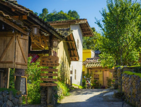  - Lời cảnh báo từ những 'Làng du lịch tốt nhất'