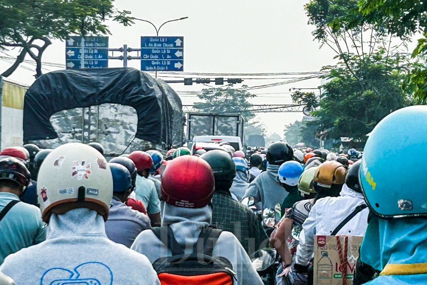 TP.HCM tồn tại 186 ‘Nút thắt cổ chai’ bóp nghẹt giao thông - 4