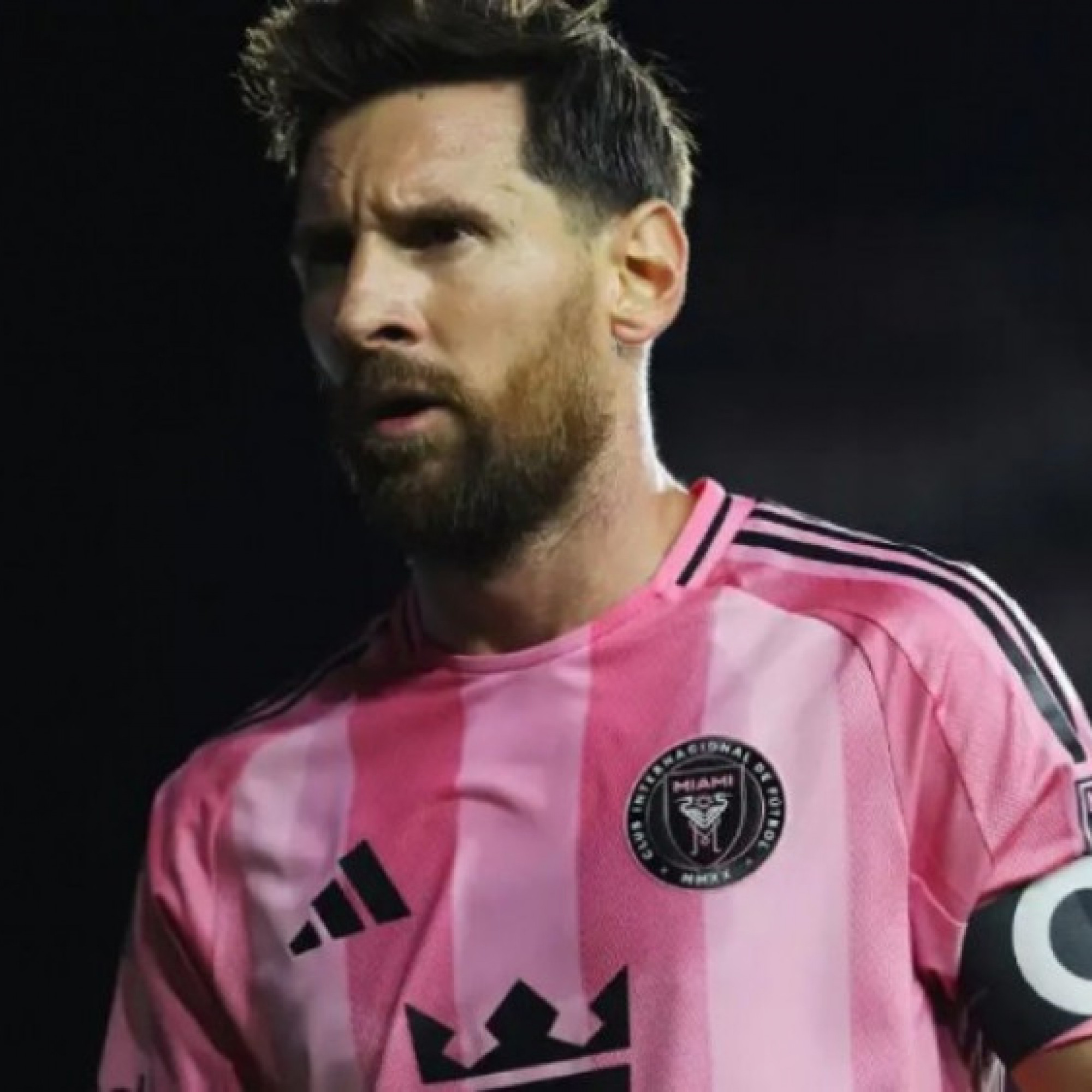 - Rộ tin Messi bị Saudi Arabia từ chối phũ phàng, lỡ hẹn tái đấu Ronaldo