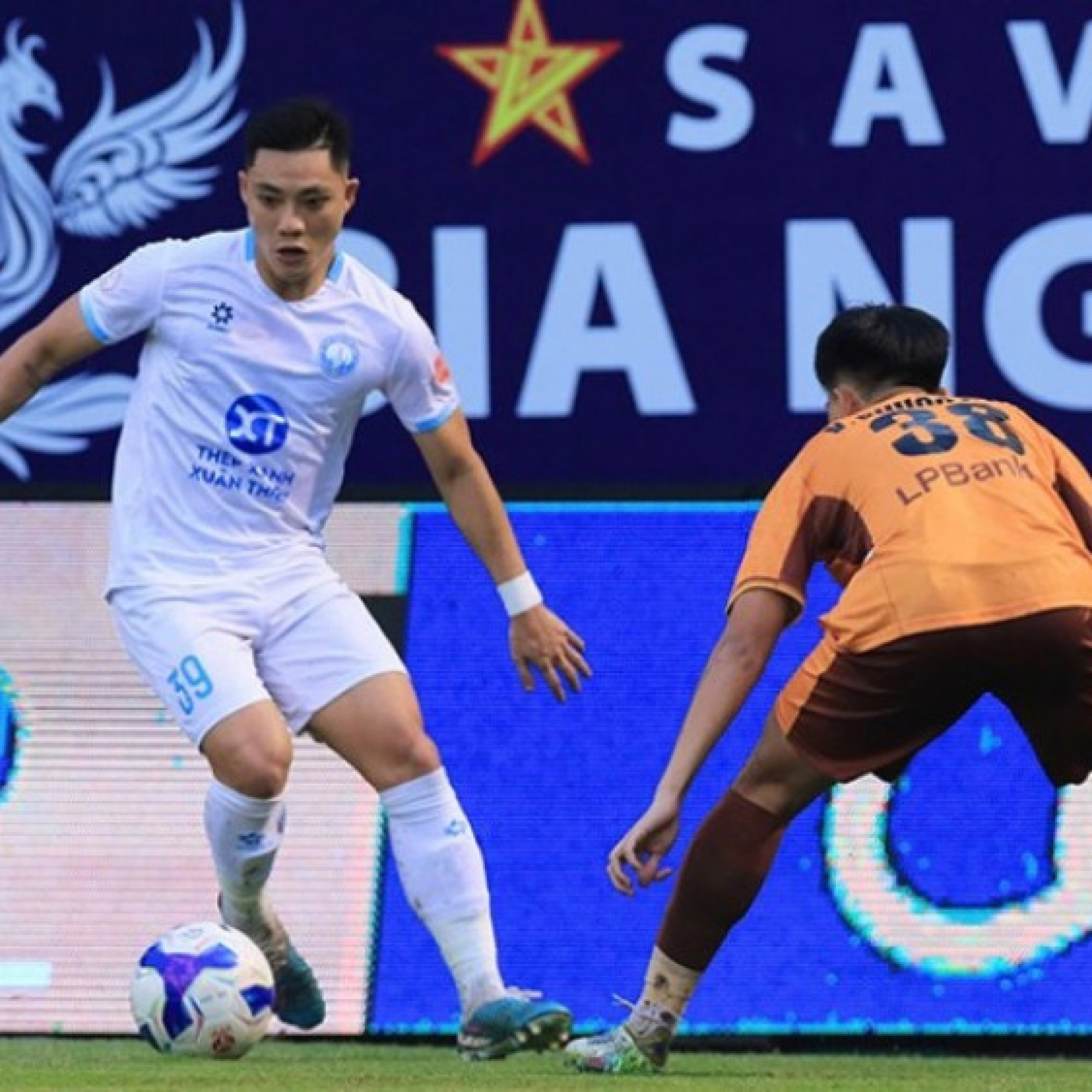 - Trực tiếp bóng đá HAGL - Nam Định: Bàn thắng liên tiếp (V-League)