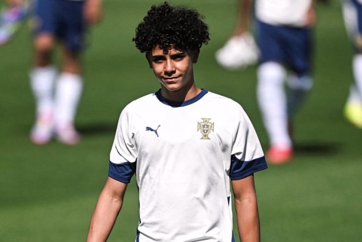 Con trai Ronaldo ra mắt U16 Bồ Đào Nha, thừa hưởng "ADN chiến thắng" từ CR7 - 1