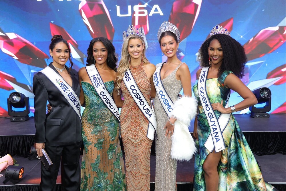Chuỗi công du 4 quốc gia của Miss Cosmo 2024: Trao sash cho Hoa hậu Mỹ, xuất hiện nổi bật trên truyền hình Mexico và Panama - 1