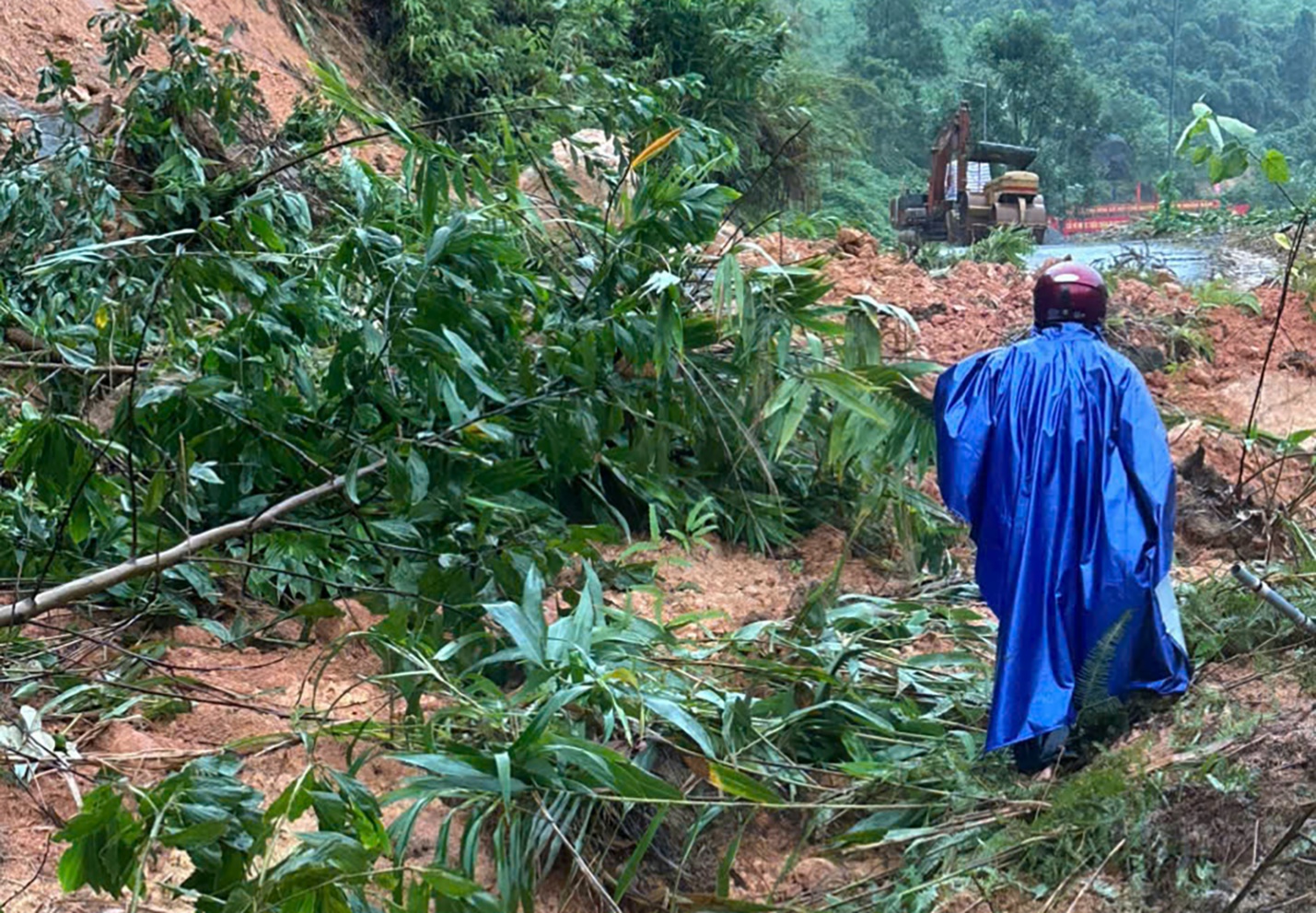 pho thu tuong tran hong ha: khong de nguoi dan doi, ret sau mua lu - 5