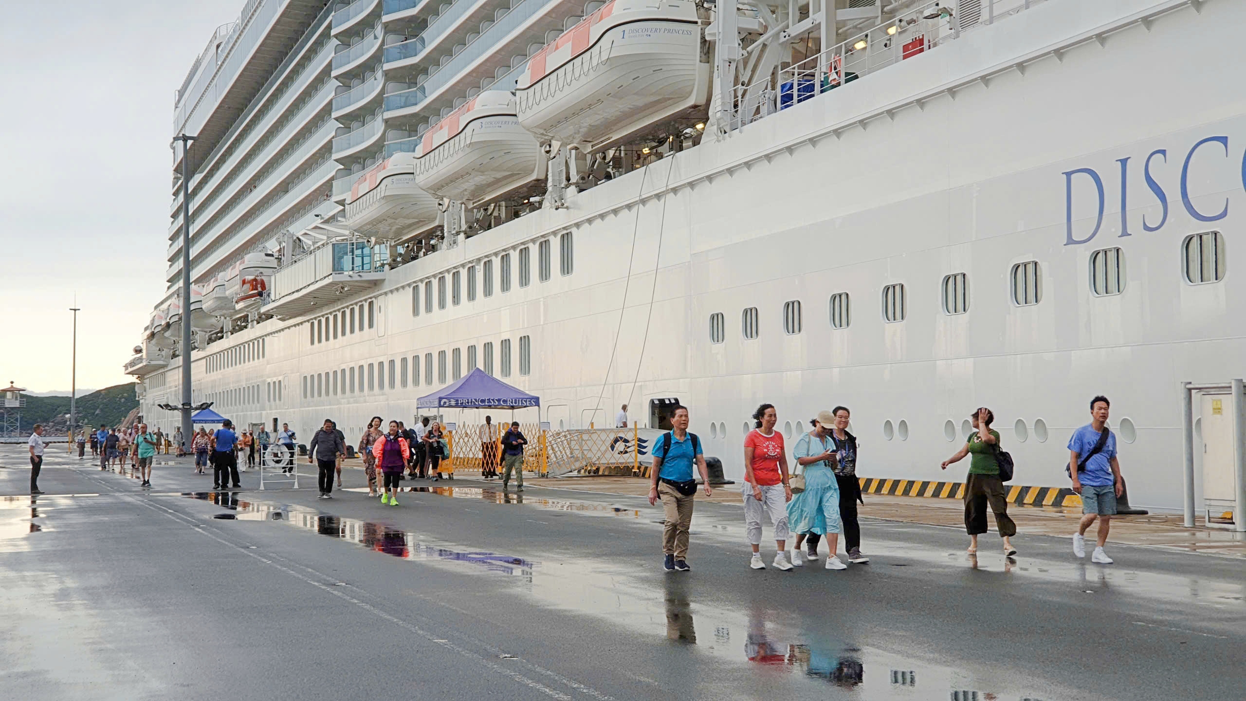 Du lịch Khánh Hòa tăng trưởng mạnh mẽ - 2