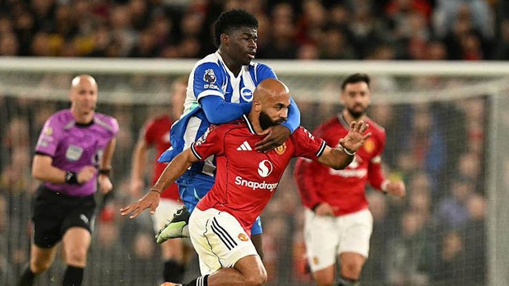 MU còn muốn theo đuổi tiền vệ mỏ neo khi Casemiro dạy Baleba bài học? - 1