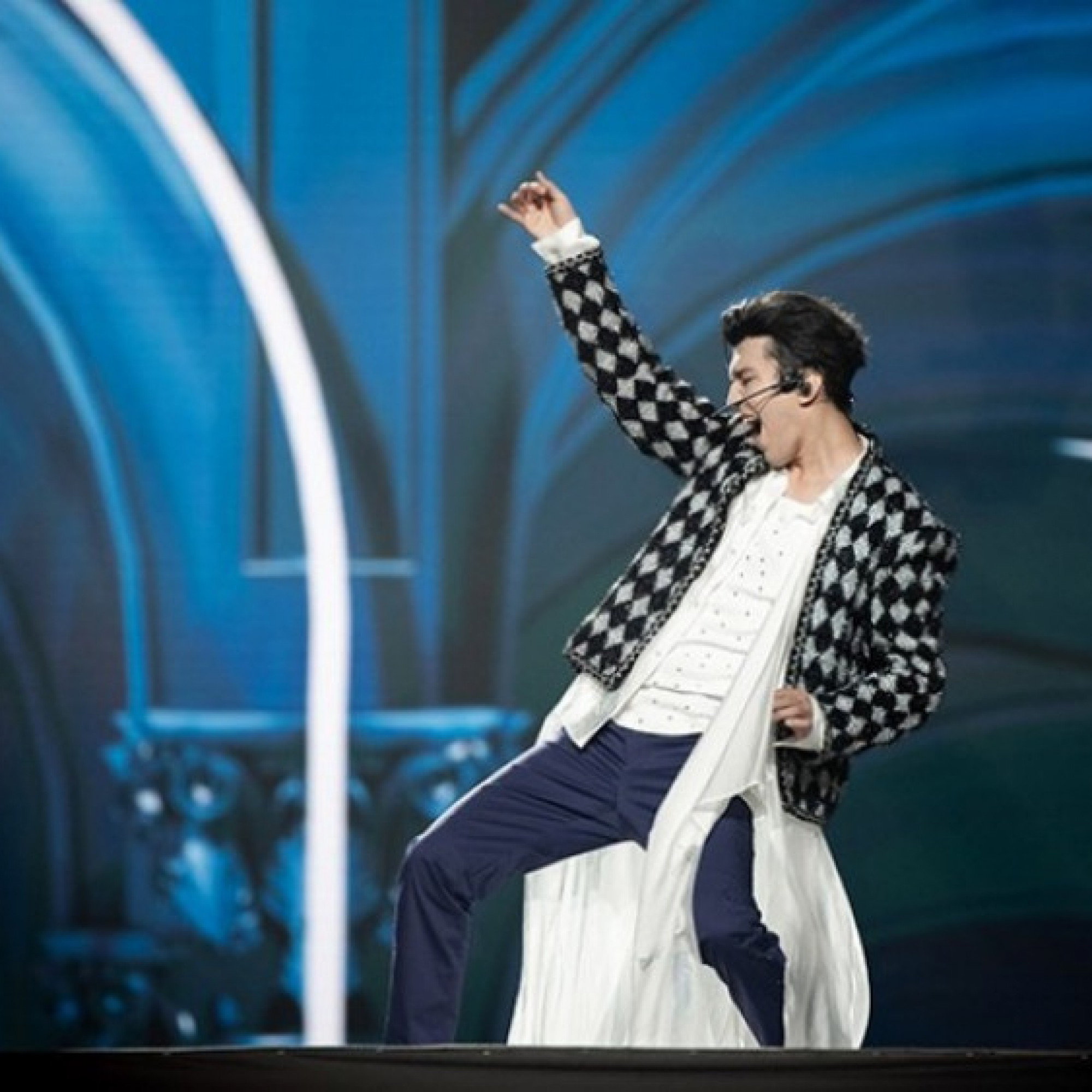 - Dimash Kudaibergen: Tại sao cả thế giới “phát cuồng” trước một giọng hát?