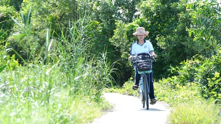 Quách Tuấn Du xúc động nhớ tuổi thơ đi bán bánh dạo, đồng cảm với cô bé mồ côi ở “Mái ấm gia đình Việt” - 2