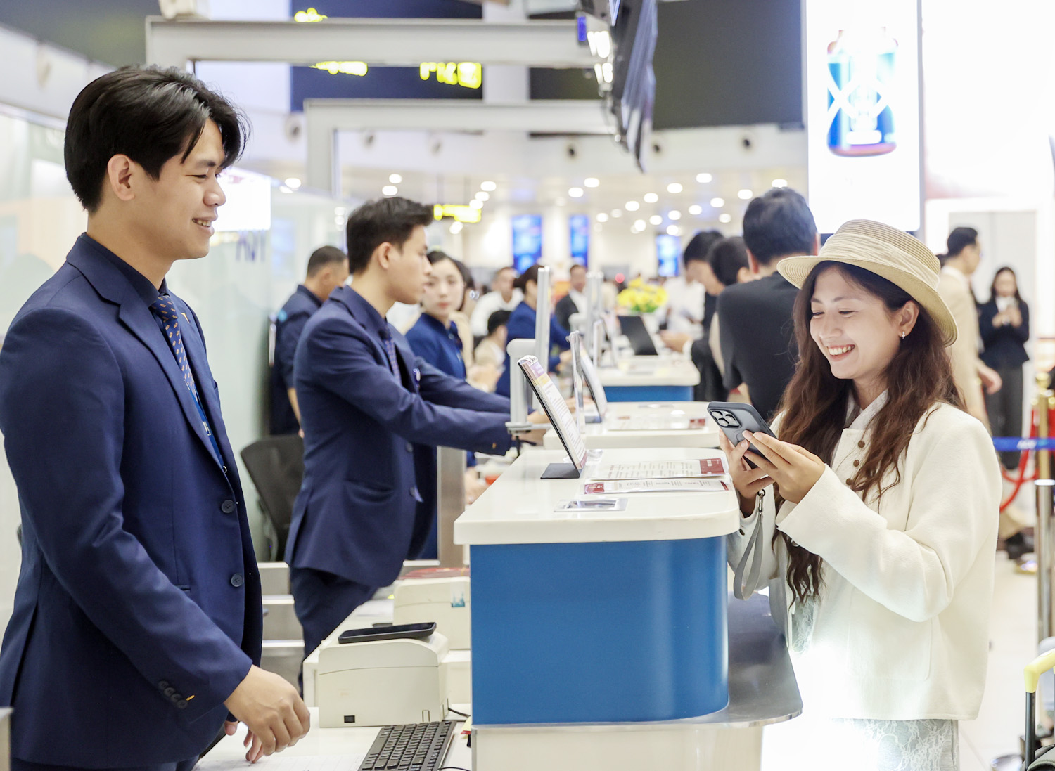 Đảo ngọc Phú Quốc đón 3 chuyến bay của ‘đôi cánh mới’ trên bầu trời Việt - 1