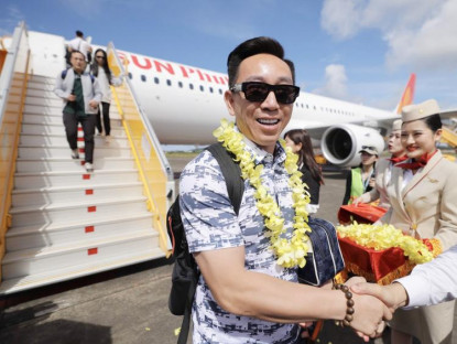 - Đảo ngọc Phú Quốc đón 3 chuyến bay của ‘đôi cánh mới’ trên bầu trời Việt