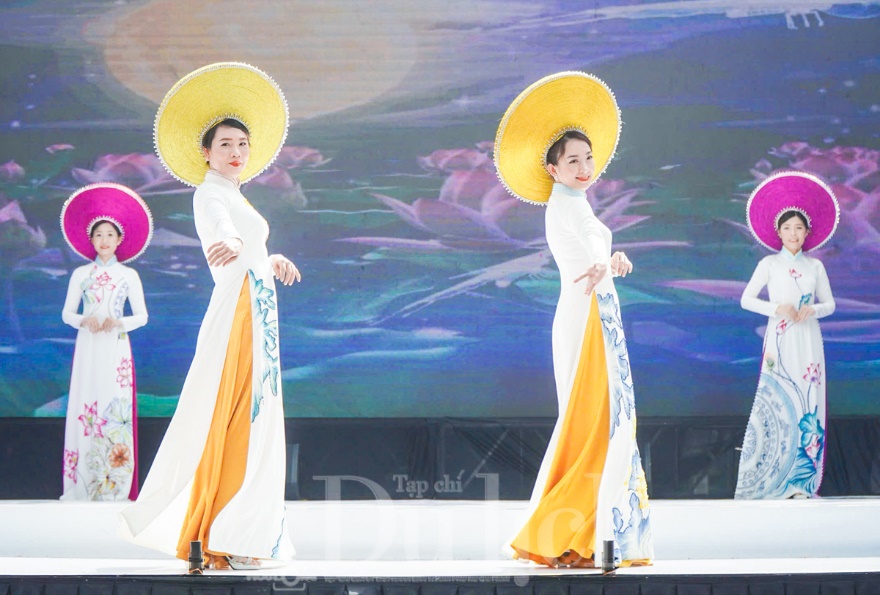 Không khí rộn ràng Ngày hội ‘Chung tay vì Môi trường – Bình Phú Xanh 2025’ - 2