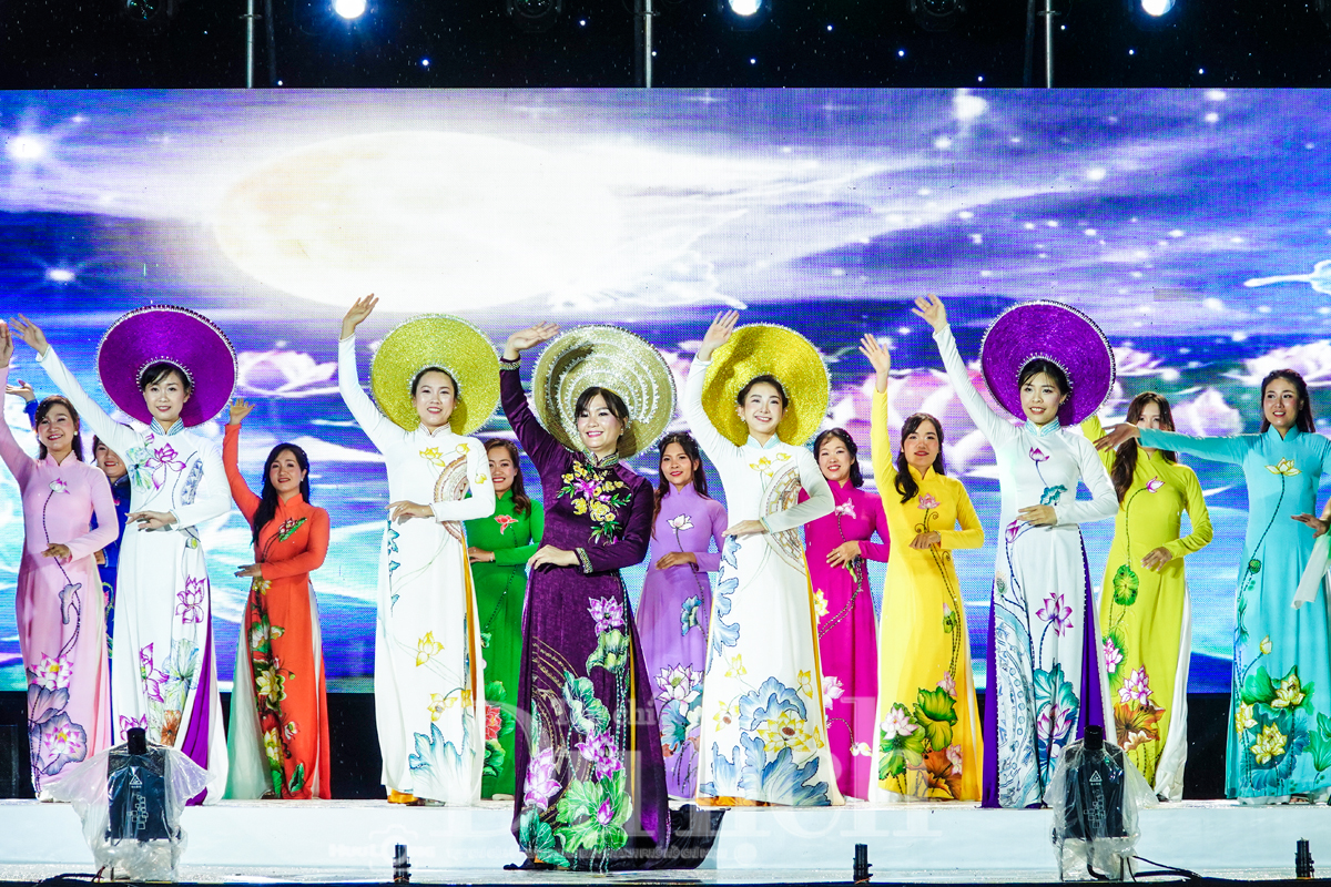 Chính thức khai mạc Green Food Fest 2025 - nơi văn hóa, du lịch và ẩm thực cùng hội tụ - 1