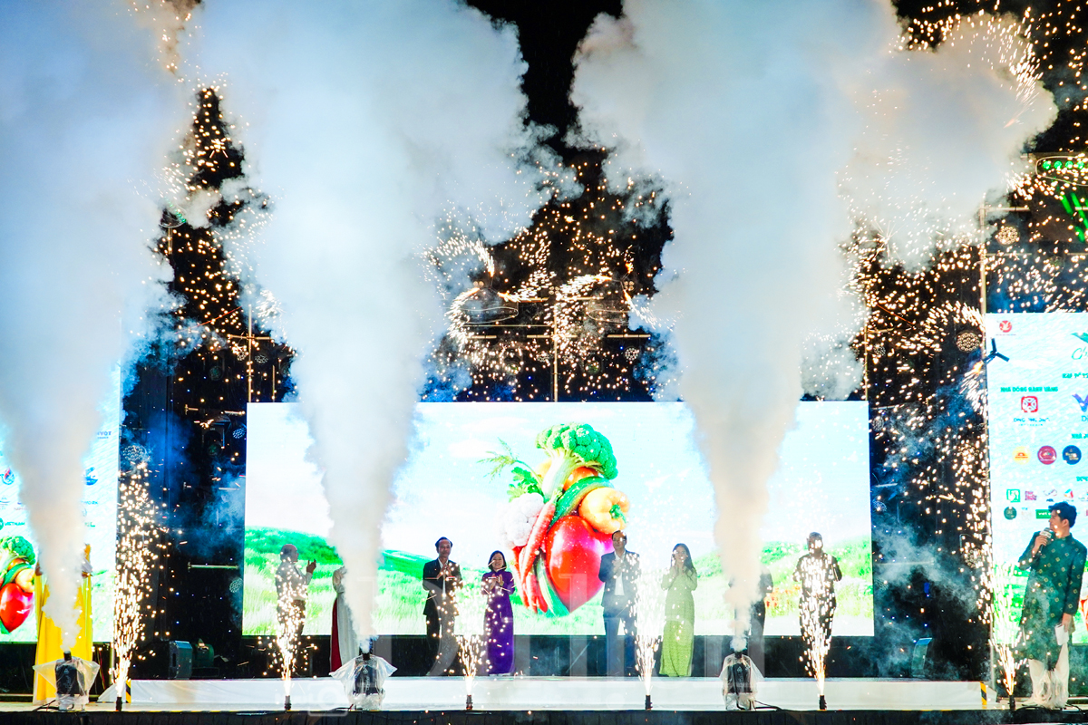 Chính thức khai mạc Green Food Fest 2025 - nơi văn hóa, du lịch và ẩm thực cùng hội tụ - 4